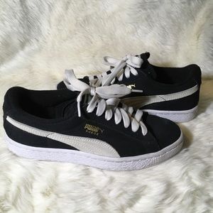 Puma suede classic casual sneaker size 5